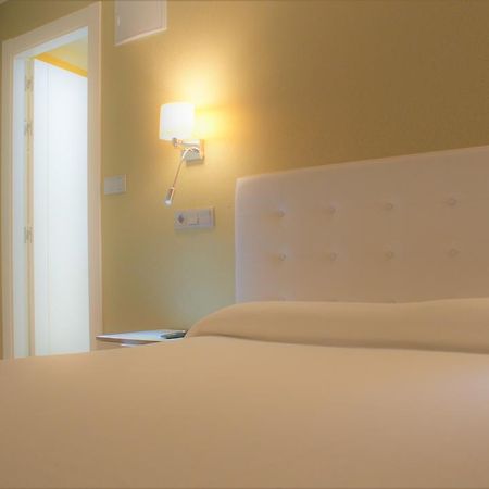 Hotel Rosal Oviede Extérieur photo
